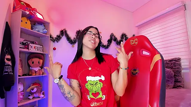 madelyn rose  online show from December 26, 8:53 pm