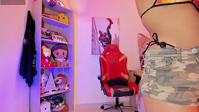 madelyn rose  online show from January 18, 2:36 am