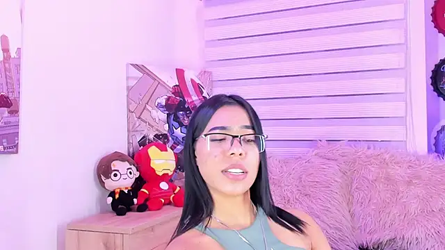 madelyn rose  online show from March 15, 4:57 am