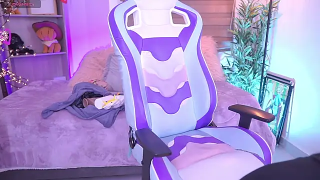 madelyn rose  online show from September 19, 12:34 am