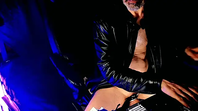 lux dei online show from March 24, 3:11 am