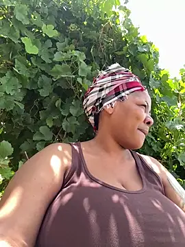 ExclusiveLeexx online show from December 18, 9:15 am