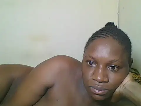 Snapshot of Prettyface25 chatting on April 26, 8:34 am Prettyface25 online show from April 26, 8:34 am