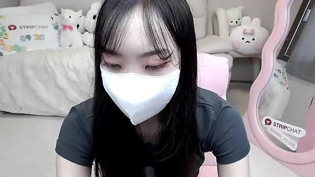Snapshot of momo_room chatting on September 20, 6:36 am momo room online show from September 20, 6:36 am