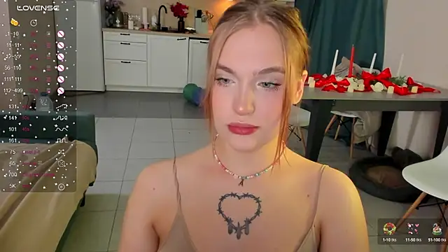 CarolineLovers online show from December 28, 12:57 am