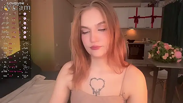 CarolineLovers online show from February 7, 8:53 pm