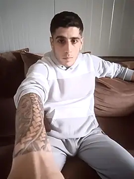 arenn1997 online show from March 22, 12:19 pm