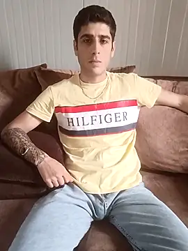 arenn1997 online show from April 18, 12:09 pm