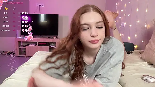 Snapshot of cinnabon_girls chatting on January 20, 2:14 pm cinnabon girls online show from January 20, 2:14 pm