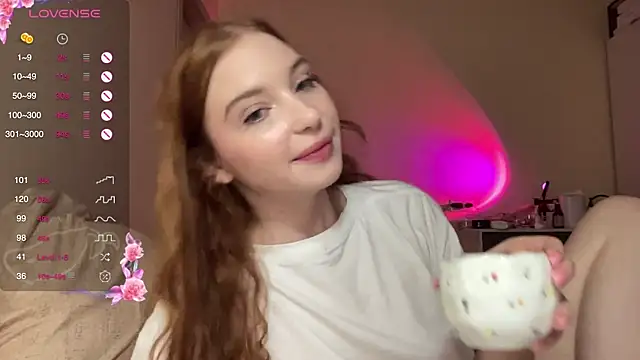 Snapshot of cinnabon_girls chatting on January 30, 10:41 pm cinnabon girls online show from January 30, 10:41 pm