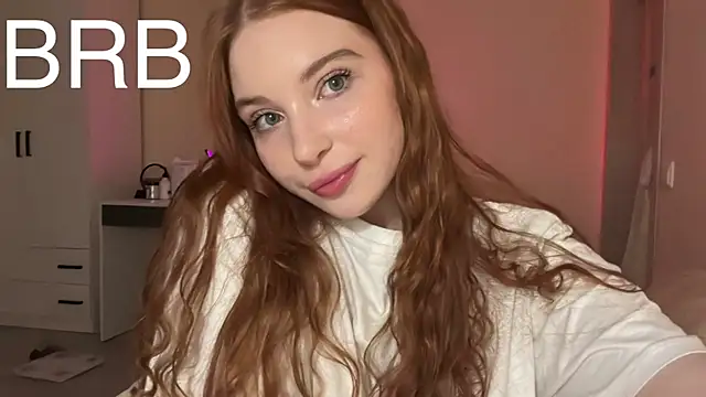 Snapshot of cinnabon_girls chatting on March 3, 5:50 pm cinnabon girls online show from March 3, 5:50 pm