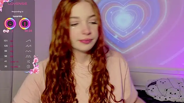 Snapshot of cinnabon_girls chatting on March 16, 8:21 pm cinnabon girls online show from March 16, 8:21 pm