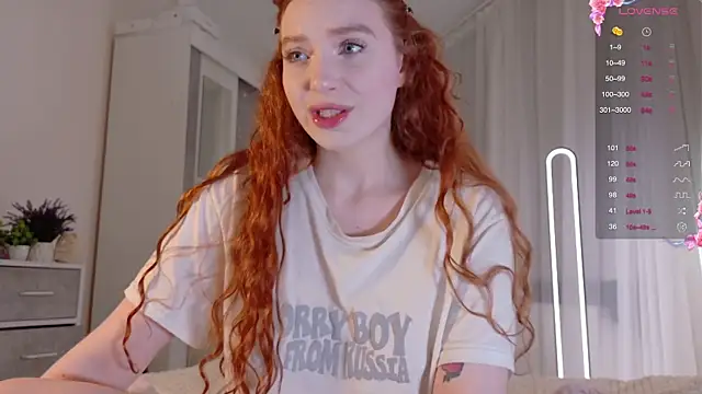 Snapshot of cinnabon_girls chatting on September 26, 5:33 am cinnabon girls online show from September 26, 5:33 am