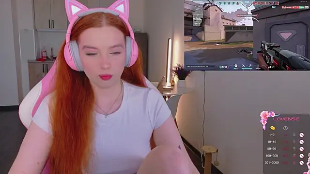 cinnabon girls online show from April 22, 4:19 pm