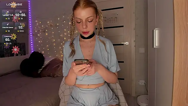 Snapshot of Hannah_Carr chatting on February 19, 9:03 pm Hannah Carr online show from February 19, 9:03 pm