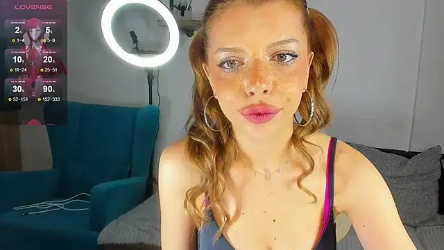 Snapshot of Hannah_Carr chatting on October 5, 7:34 pm Hannah Carr online show from October 5, 7:34 pm