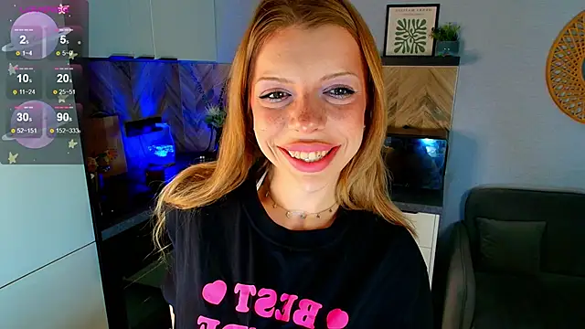 Hannah Carr online show from April 11, 4:00 pm