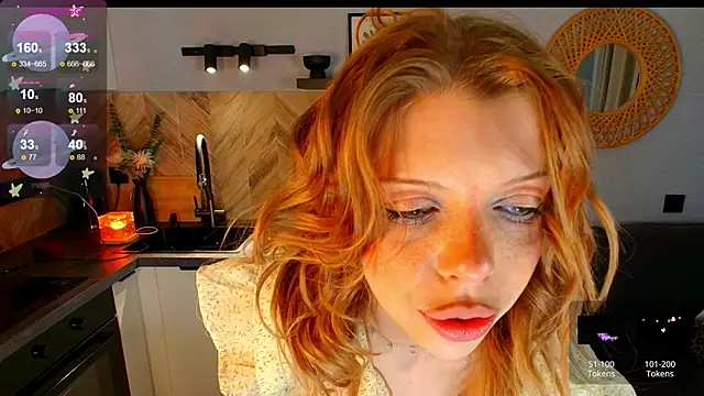 Snapshot of Hannah_Carr chatting on April 23, 10:23 pm Hannah Carr online show from April 23, 10:23 pm