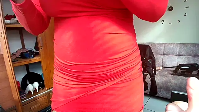 Snapshot of Majo_Soussa chatting on October 18, 12:50 pm Majo Soussa online show from October 18, 12:50 pm