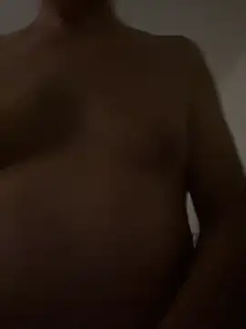 Snapshot of rjuanito973 chatting on October 29, 10:33 pm rjuanito973 online show from October 29, 10:33 pm