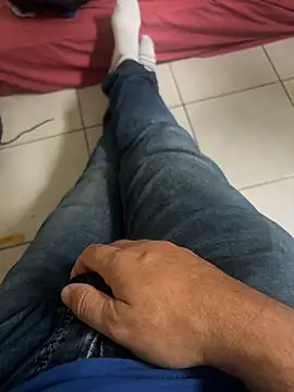 rjuanito973 online show from March 9, 3:27 pm