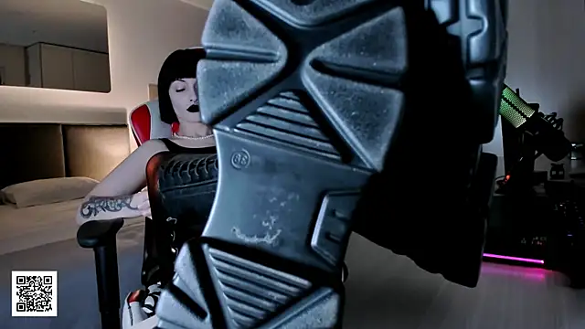  Goddess Misha  online show from November 9, 9:02 pm