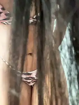 Snapshot of Pinkhotbaby chatting on February 27, 4:53 pm Pinkhotbaby online show from February 27, 4:53 pm