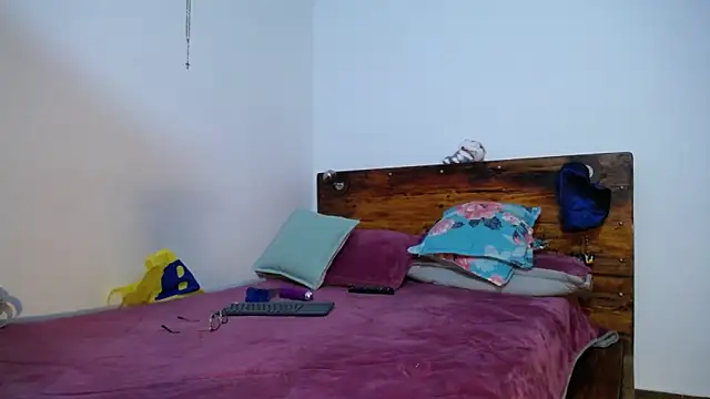 Snapshot of maryoriegil1 chatting on November 14, 10:40 pm maryoriegil1 online show from November 14, 10:40 pm