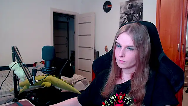 stellablondy online show from February 24, 5:20 pm