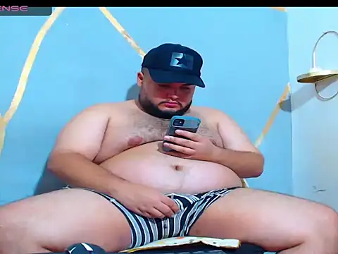 Snapshot of damian_chubby chatting on November 20, 7:35 pm damian chubby online show from November 20, 7:35 pm