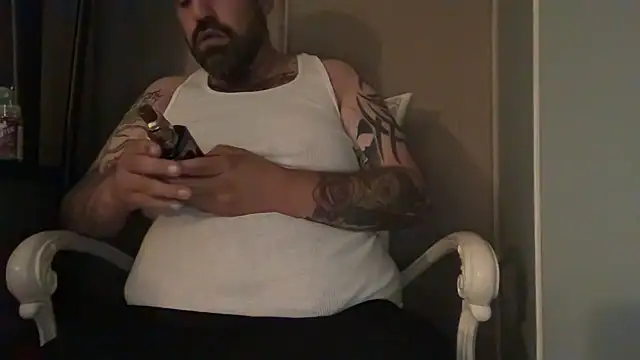 chubbycloudybottom online show from June 24, 2:38 pm