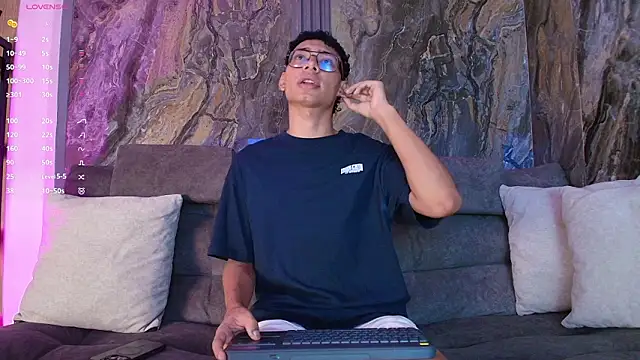 Daviid laidd online show from March 3, 7:42 pm