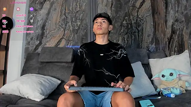 Daviid laidd online show from March 31, 8:09 pm