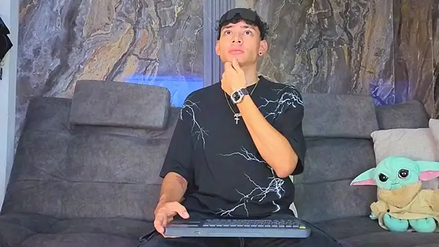 Daviid laidd online show from April 24, 8:11 pm