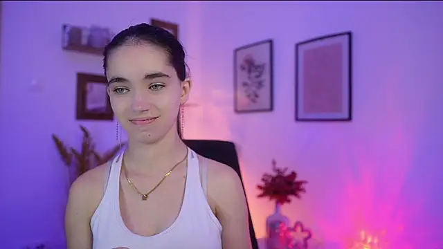 Gia Paige18 online show from November 4, 2:05 pm