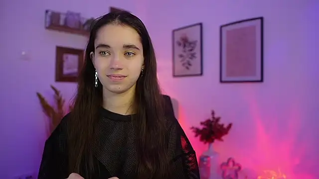 Gia Paige18 online show from November 21, 2:05 pm