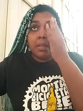 ELLA KELLY online show from March 21, 11:55 am