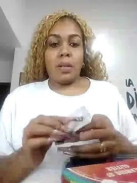 ELLA KELLY online show from January 17, 11:37 am