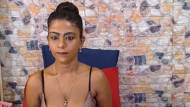 Snapshot of EroticSexyStripper chatting on February 16, 4:32 pm EroticSexyStripper online show from February 16, 4:32 pm