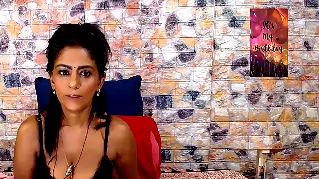 Snapshot of EroticSexyStripper chatting on March 10, 4:38 am EroticSexyStripper online show from March 10, 4:38 am