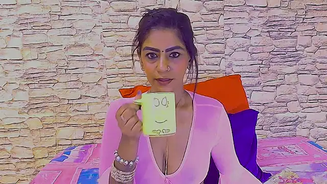 Snapshot of EroticSexyStripper chatting on October 27, 2:32 pm EroticSexyStripper online show from October 27, 2:32 pm