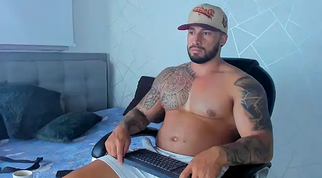 Cristian Walker online show from February 7, 11:55 pm