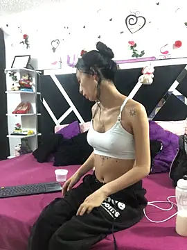 1lovelygirls online show from September 19, 12:06 pm