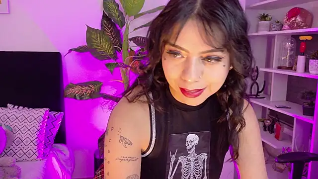 melany naa online show from February 11, 10:26 pm