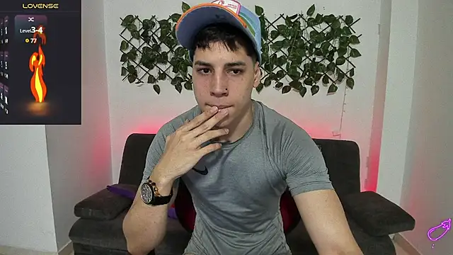 Snapshot of jonathanjoestar_ chatting on December 11, 8:50 pm jonathanjoestar  online show from December 11, 8:50 pm