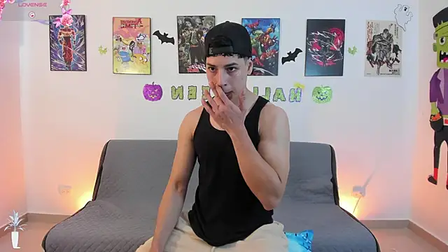 Snapshot of jonathanjoestar_ chatting on October 24, 8:16 pm jonathanjoestar  online show from October 24, 8:16 pm