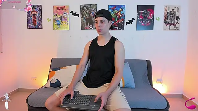 jonathanjoestar  online show from November 9, 11:47 pm