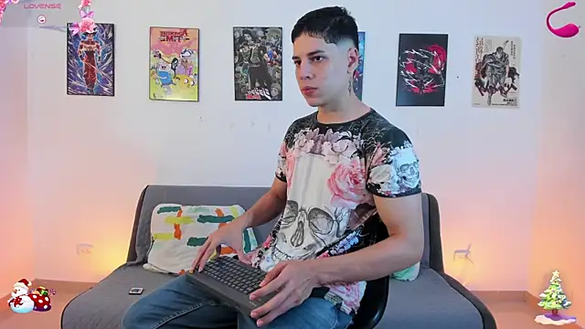 jonathanjoestar  online show from December 2, 9:54 pm