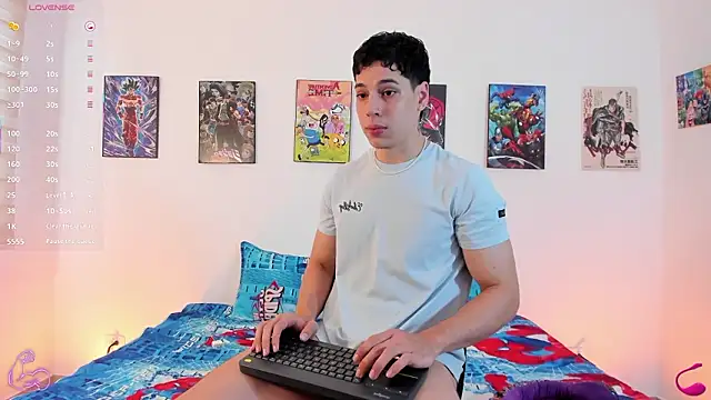 jonathanjoestar  online show from March 13, 9:21 pm