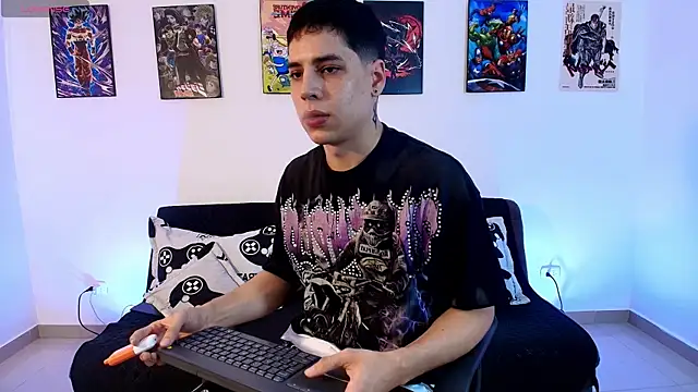 Snapshot of jonathanjoestar_ chatting on April 26, 9:23 pm jonathanjoestar online show from April 26, 9:23 pm